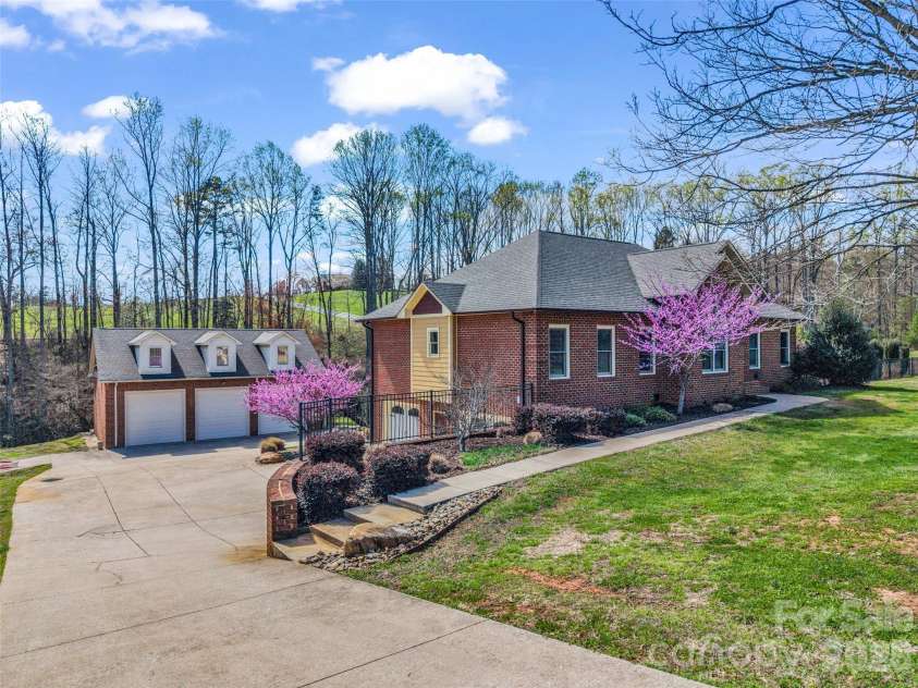 148 Fairway Drive, Forest City, NC 28043.  MLS# CAR4359484, YatesRealty ID 5078. 