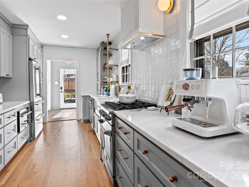 2020 Academy Street, Winston Salem, NC 27103.  MLS# CAR4223435, YatesRealty ID 5078. 