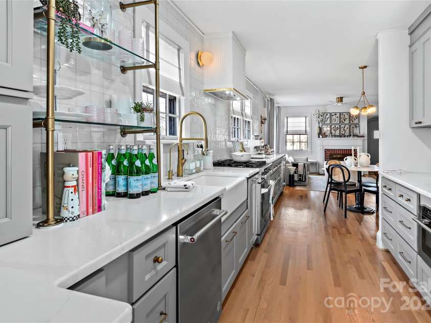 2020 Academy Street, Winston Salem, NC 27103.  MLS# CAR4223435, YatesRealty ID 5078. 