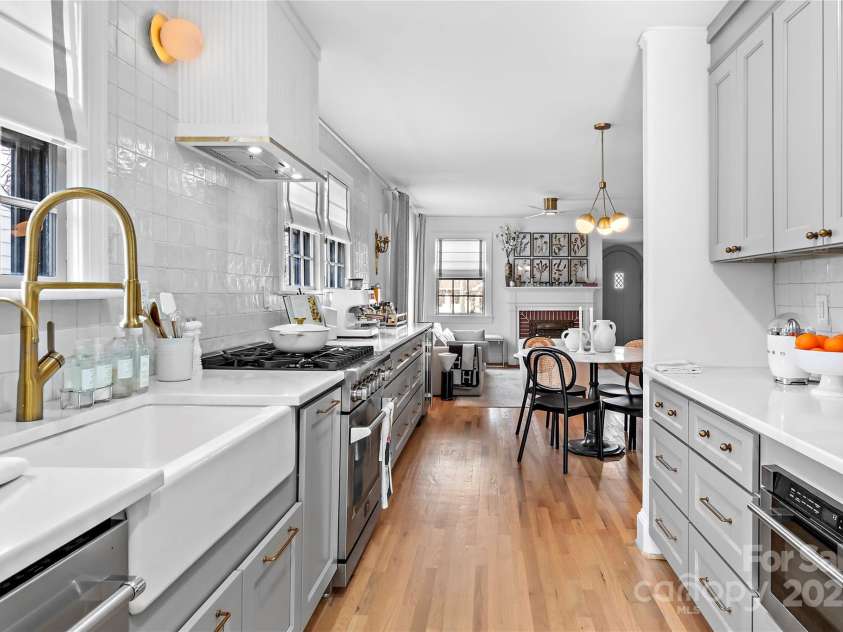 2020 Academy Street, Winston Salem, NC 27103.  MLS# CAR4223435, YatesRealty ID 5078. 