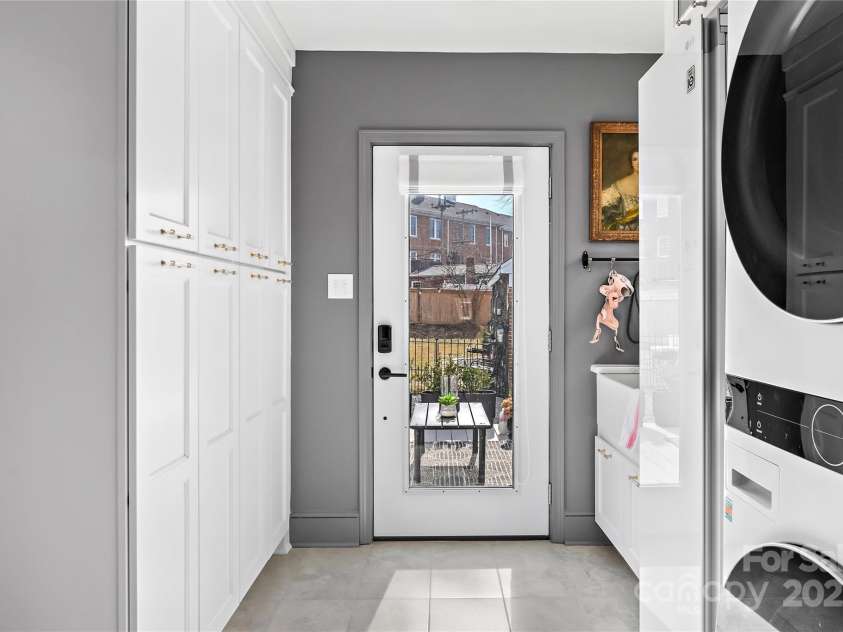 2020 Academy Street, Winston Salem, NC 27103.  MLS# CAR4223435, YatesRealty ID 5078. 