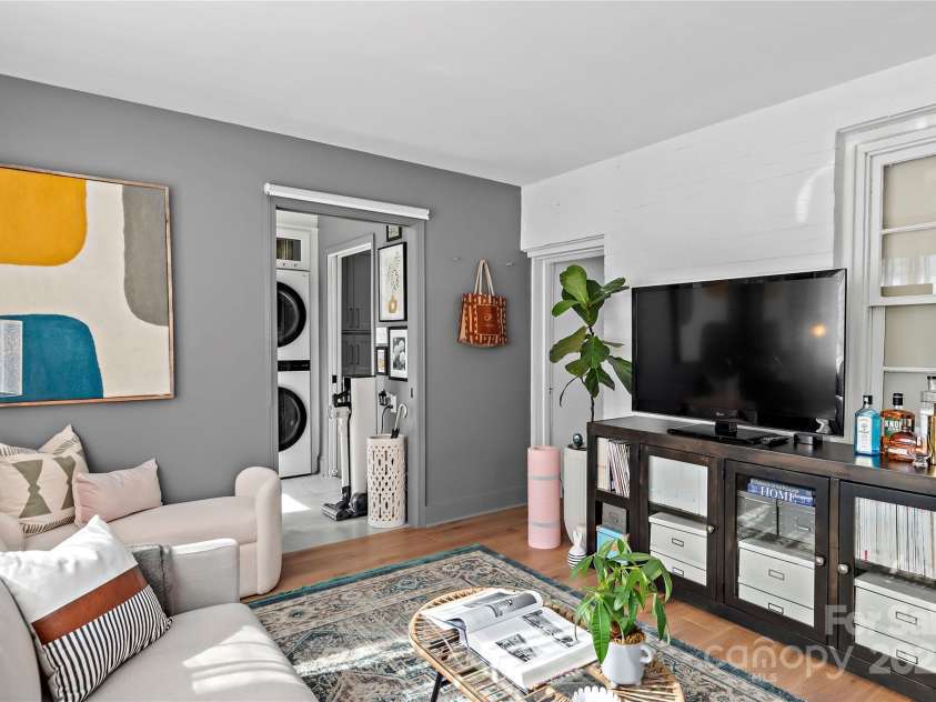 2020 Academy Street, Winston Salem, NC 27103.  MLS# CAR4223435, YatesRealty ID 5078. 