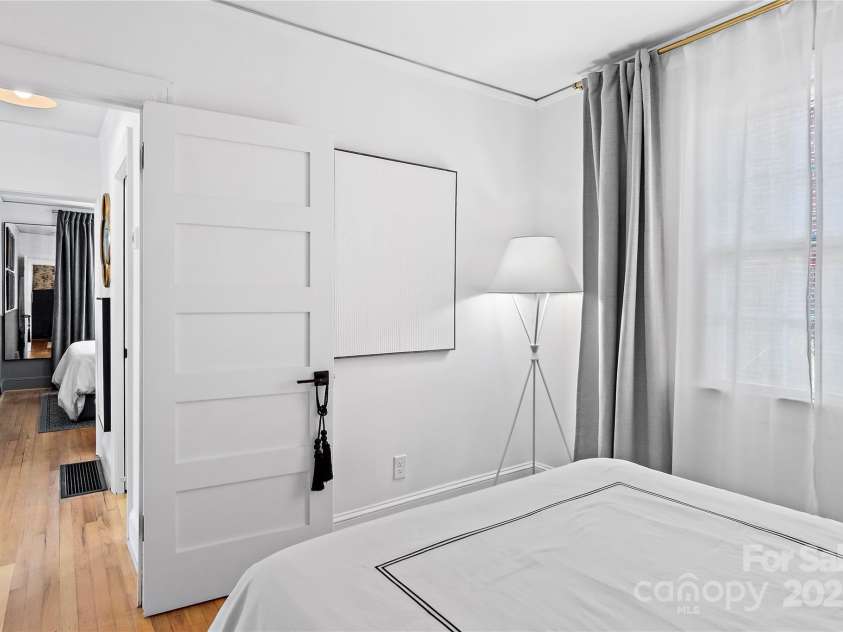 2020 Academy Street, Winston Salem, NC 27103.  MLS# CAR4223435, YatesRealty ID 5078. 