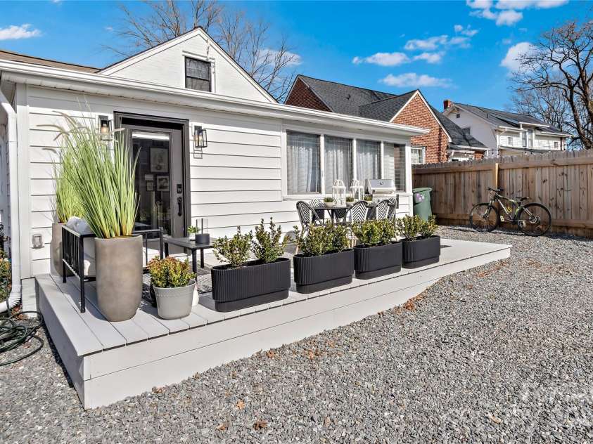 2020 Academy Street, Winston Salem, NC 27103.  MLS# CAR4223435, YatesRealty ID 5078. 