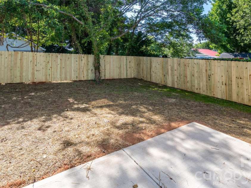 129 Broom Street, Statesville, NC 28677.  MLS# CAR4423629, YatesRealty ID 50780. 