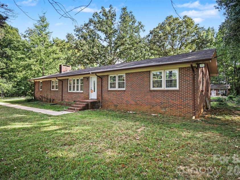 2681 University Drive, Lancaster, SC 29720.  MLS# CAR4424448, YatesRealty ID 50784. 