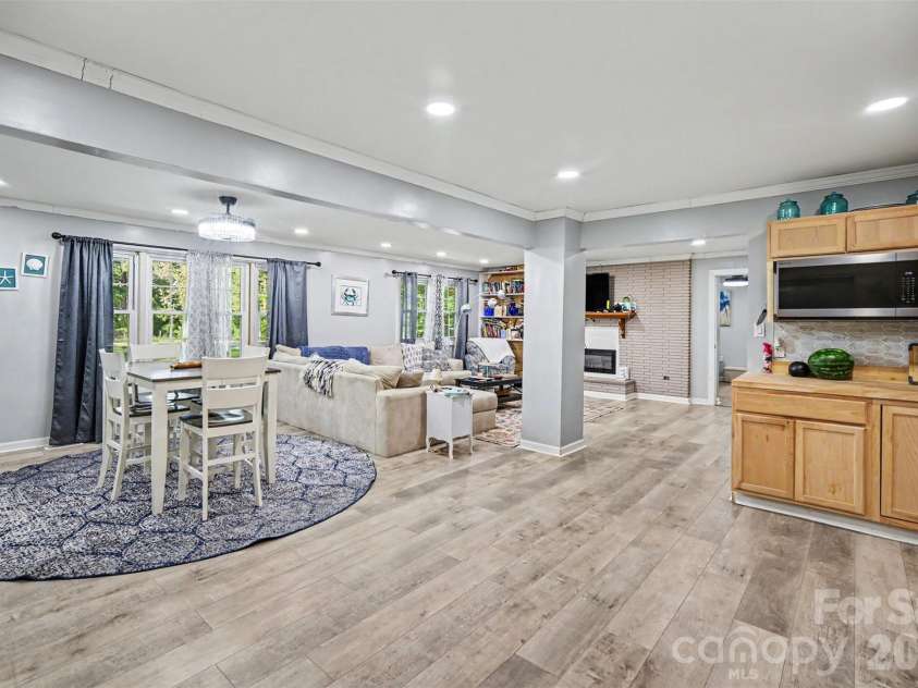 2681 University Drive, Lancaster, SC 29720.  MLS# CAR4424448, YatesRealty ID 50784. 