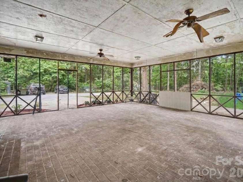 2681 University Drive, Lancaster, SC 29720.  MLS# CAR4424448, YatesRealty ID 50784. 