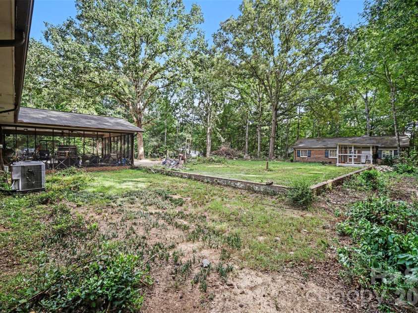 2681 University Drive, Lancaster, SC 29720.  MLS# CAR4424448, YatesRealty ID 50784. 