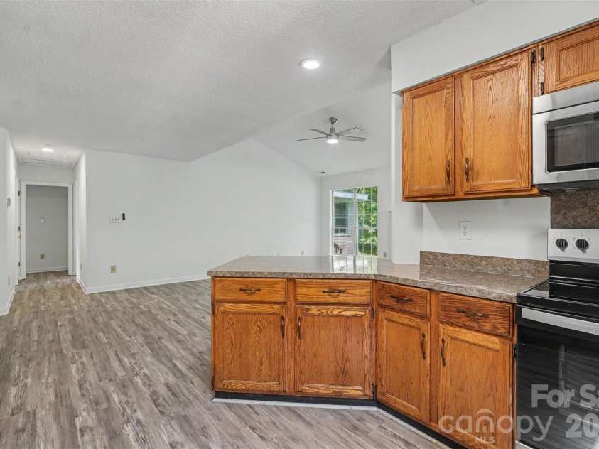 2711 Bob White Circle, Wingate, NC 28174.  MLS# CAR4383381, YatesRealty ID 50785. 