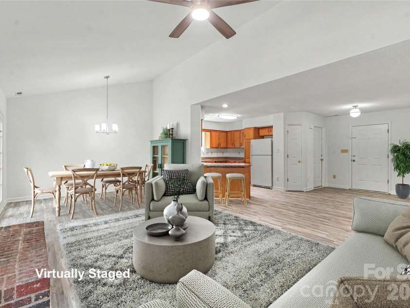 2711 Bob White Circle, Wingate, NC 28174.  MLS# CAR4383381, YatesRealty ID 50785. Great Room