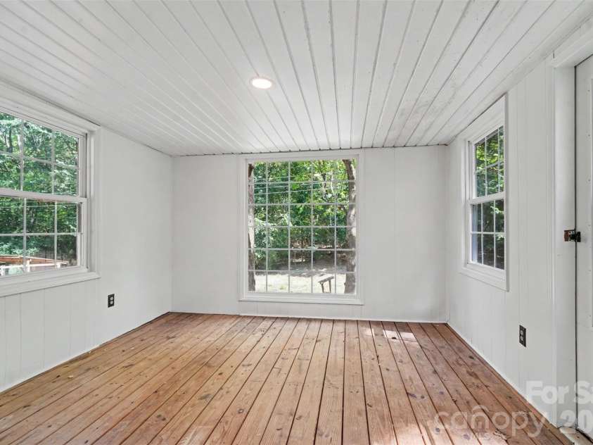 2711 Bob White Circle, Wingate, NC 28174.  MLS# CAR4383381, YatesRealty ID 50785. Sunroom off Primary Bedroom
