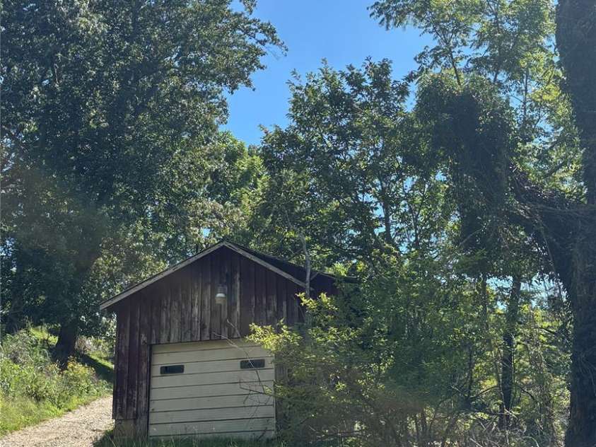 188 Velvis Hollifield Road, Spruce Pine, NC 28777.  MLS# CAR4423073, YatesRealty ID 50787. 