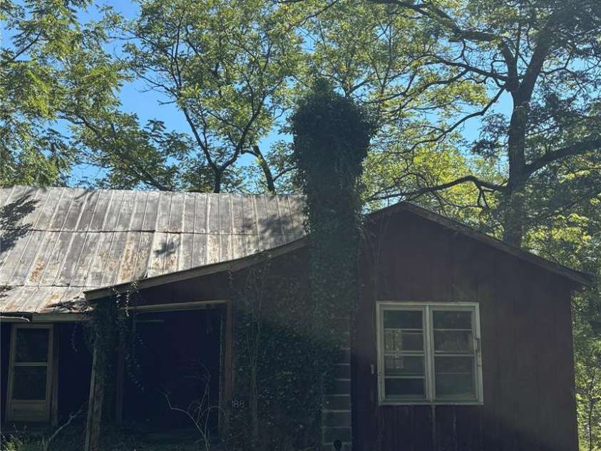 188 Velvis Hollifield Road, Spruce Pine, NC 28777.  MLS# CAR4423073, YatesRealty ID 50787. 
