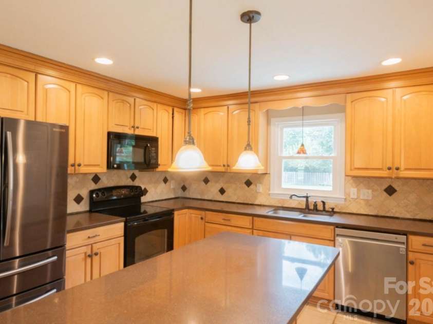 753 Schuyler Drive, Rock Hill, SC 29730.  MLS# CAR4284881, YatesRealty ID 5079. 
