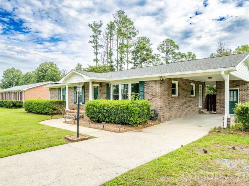 753 Schuyler Drive, Rock Hill, SC 29730.  MLS# CAR4284881, YatesRealty ID 5079. 