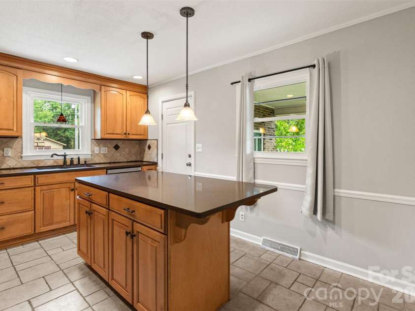 753 Schuyler Drive, Rock Hill, SC 29730.  MLS# CAR4412118, YatesRealty ID 5079. 