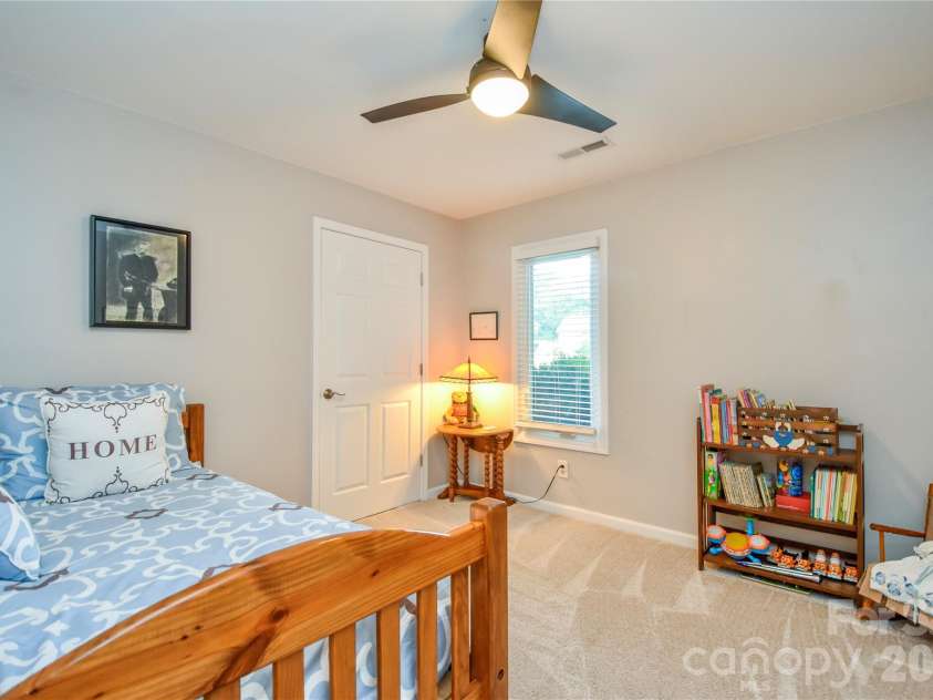 127 Fairway Drive, Mooresville, NC 28117.  MLS# CAR4420861, YatesRealty ID 50792. 