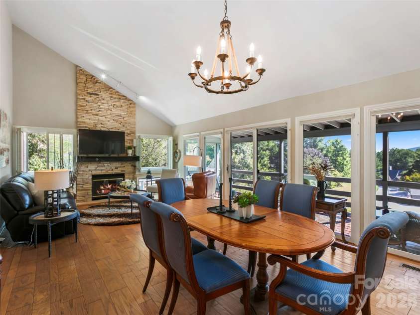 114 Sunny View Lane, Flat Rock, NC 28731.  MLS# CAR4424525, YatesRealty ID 50796. 