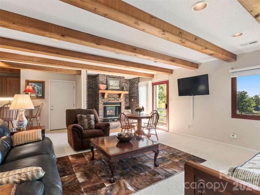 114 Sunny View Lane, Flat Rock, NC 28731.  MLS# CAR4424525, YatesRealty ID 50796. 