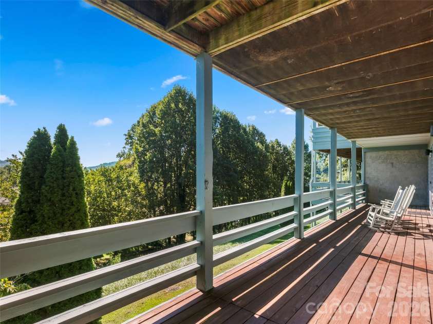 114 Sunny View Lane, Flat Rock, NC 28731.  MLS# CAR4424525, YatesRealty ID 50796. 