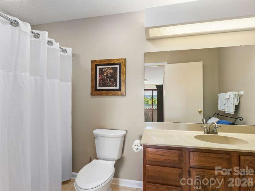 114 Sunny View Lane, Flat Rock, NC 28731.  MLS# CAR4424525, YatesRealty ID 50796. 