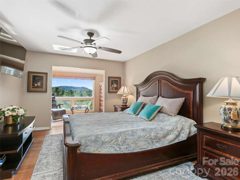 114 Sunny View Lane, Flat Rock, NC 28731.  MLS# CAR4424525, YatesRealty ID 50796. 