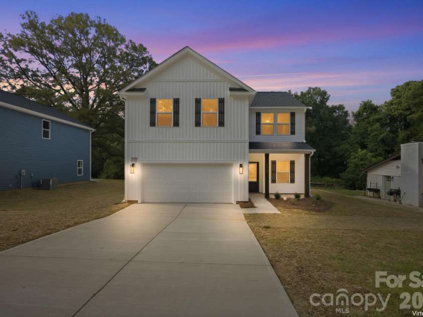 2213 Seventh Avenue, Gastonia, NC 28052.  MLS# CAR4424536, YatesRealty ID 50799. 