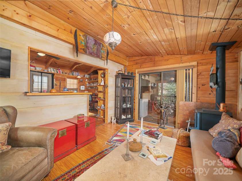 292 Crow Lane, Burnsville, NC 28714.  MLS# CAR4282294, YatesRealty ID 508. 