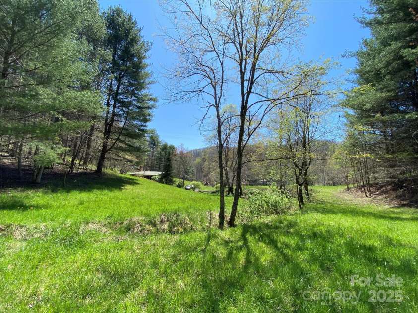 292 Crow Lane, Burnsville, NC 28714.  MLS# CAR4282294, YatesRealty ID 508. 