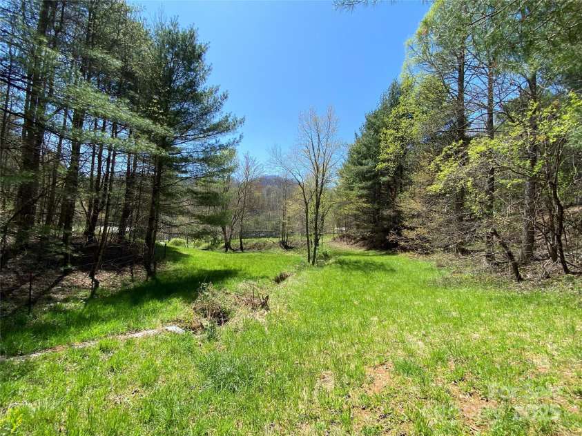 292 Crow Lane, Burnsville, NC 28714.  MLS# CAR4282294, YatesRealty ID 508. 
