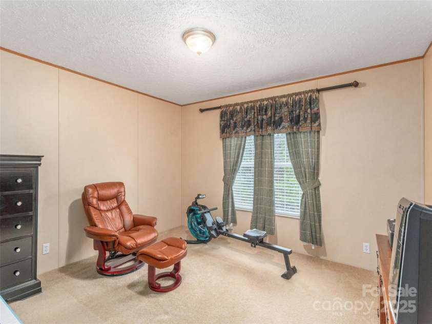 9 Scotty Circle, Candler, NC 28715.  MLS# CAR4242801, YatesRealty ID 5080. Bedroom