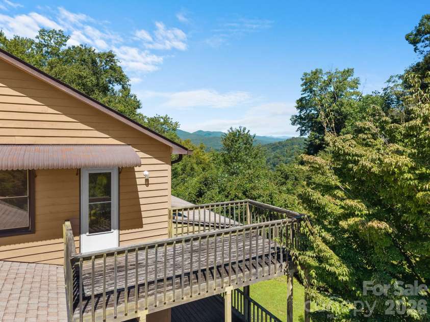 220 Wingfield Way, Brevard, NC 28712.  MLS# CAR4424278, YatesRealty ID 50800. 