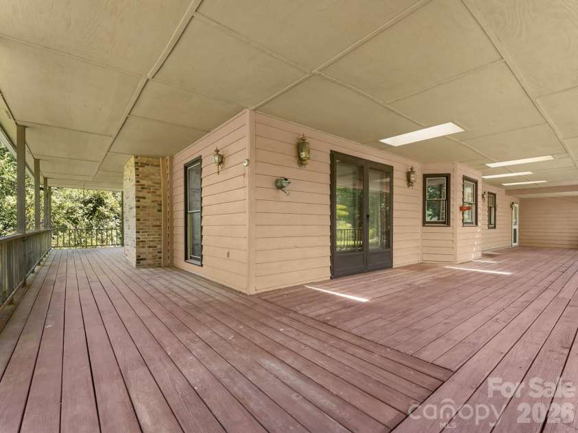 220 Wingfield Way, Brevard, NC 28712.  MLS# CAR4424278, YatesRealty ID 50800. 
