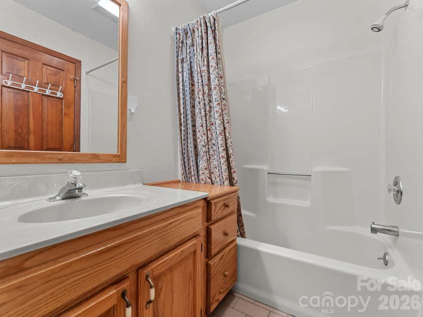 220 Wingfield Way, Brevard, NC 28712.  MLS# CAR4424278, YatesRealty ID 50800. 