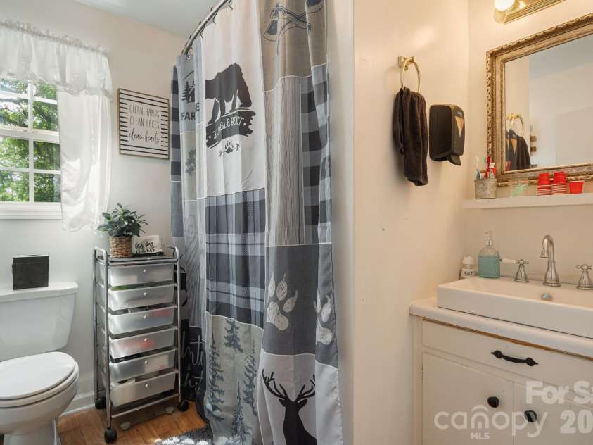 241 Ophelia Drive, Mooresboro, NC 28114.  MLS# CAR4418959, YatesRealty ID 50801. Bathroom