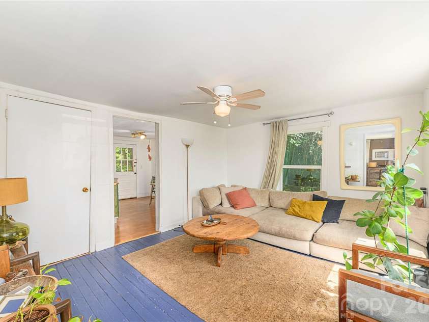 20 View Street, Woodfin, NC 28804.  MLS# CAR4423294, YatesRealty ID 50803. 