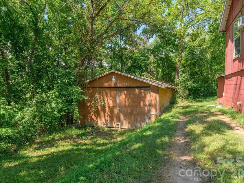 20 View Street, Woodfin, NC 28804.  MLS# CAR4423294, YatesRealty ID 50803. 