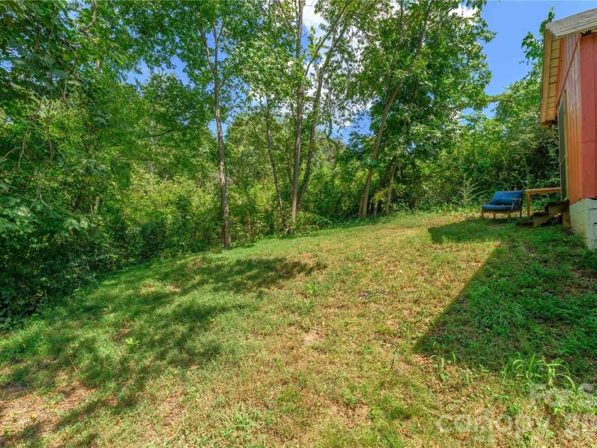 20 View Street, Woodfin, NC 28804.  MLS# CAR4423294, YatesRealty ID 50803. 