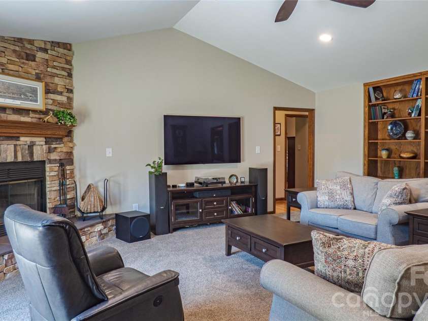 187 Sunfish Drive, Mooresville, NC 28117.  MLS# CAR4422073, YatesRealty ID 50805. 