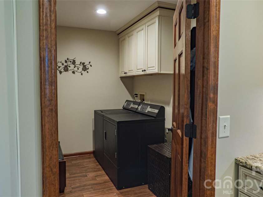 187 Sunfish Drive, Mooresville, NC 28117.  MLS# CAR4422073, YatesRealty ID 50805. Laundry Room