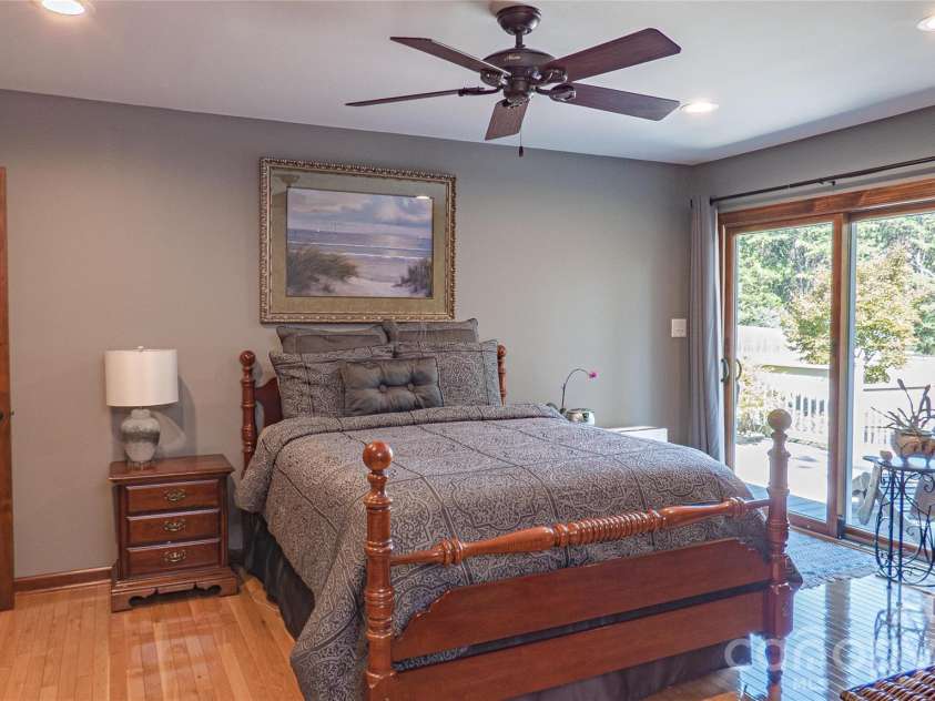187 Sunfish Drive, Mooresville, NC 28117.  MLS# CAR4422073, YatesRealty ID 50805. Primary Suite