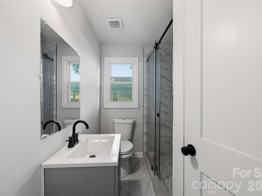 1101 Opal Street, Charlotte, NC 28208.  MLS# CAR4424357, YatesRealty ID 50806. 