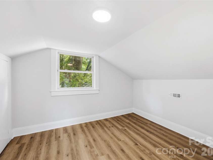 1101 Opal Street, Charlotte, NC 28208.  MLS# CAR4424357, YatesRealty ID 50806. 