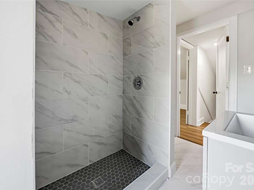 1101 Opal Street, Charlotte, NC 28208.  MLS# CAR4424357, YatesRealty ID 50806. 