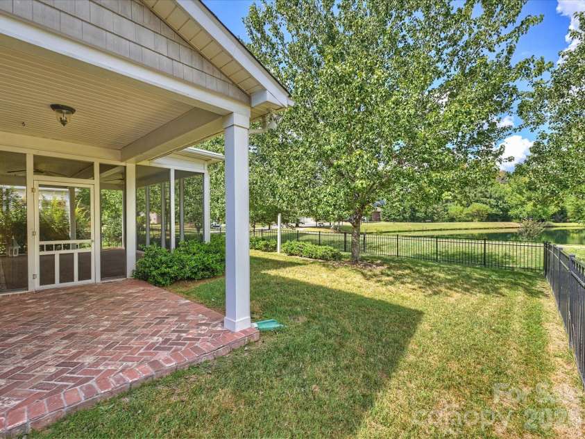 7326 Firespike Road, Charlotte, NC 28211.  MLS# CAR4417105, YatesRealty ID 50809. 