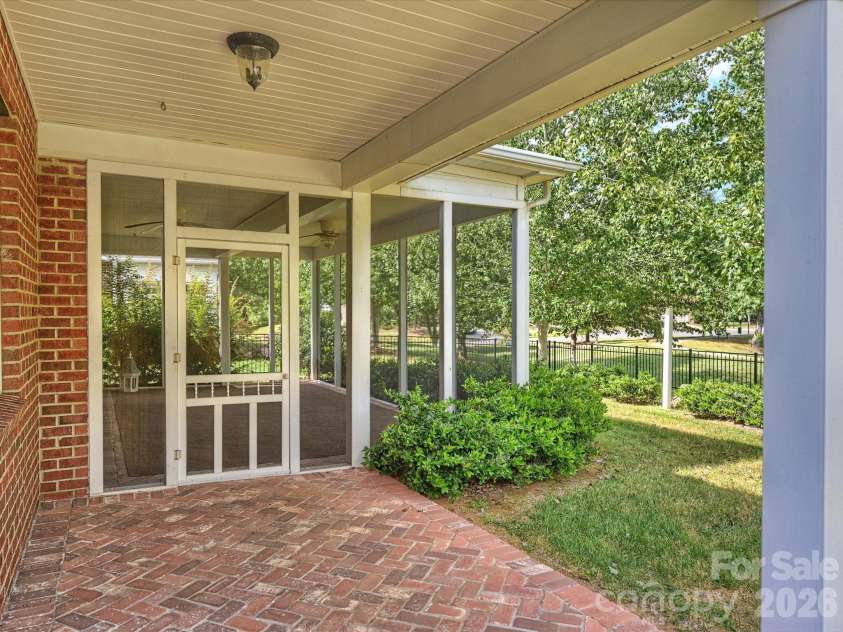 7326 Firespike Road, Charlotte, NC 28211.  MLS# CAR4417105, YatesRealty ID 50809. 