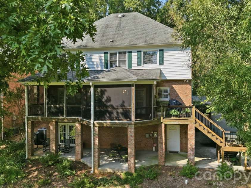303 Bing Crosby Boulevard, Advance, NC 27006.  MLS# CAR4419758, YatesRealty ID 5081. 