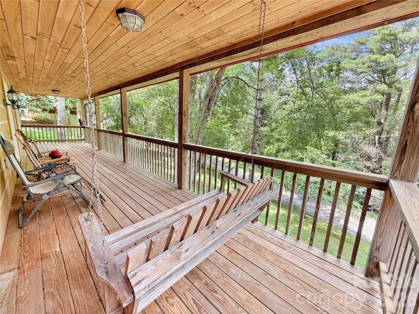 219 Red Maple Lane, Boone, NC 28607.  MLS# CAR4398352, YatesRealty ID 50816. 
