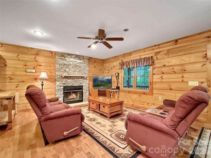 219 Red Maple Lane, Boone, NC 28607.  MLS# CAR4398352, YatesRealty ID 50816. 